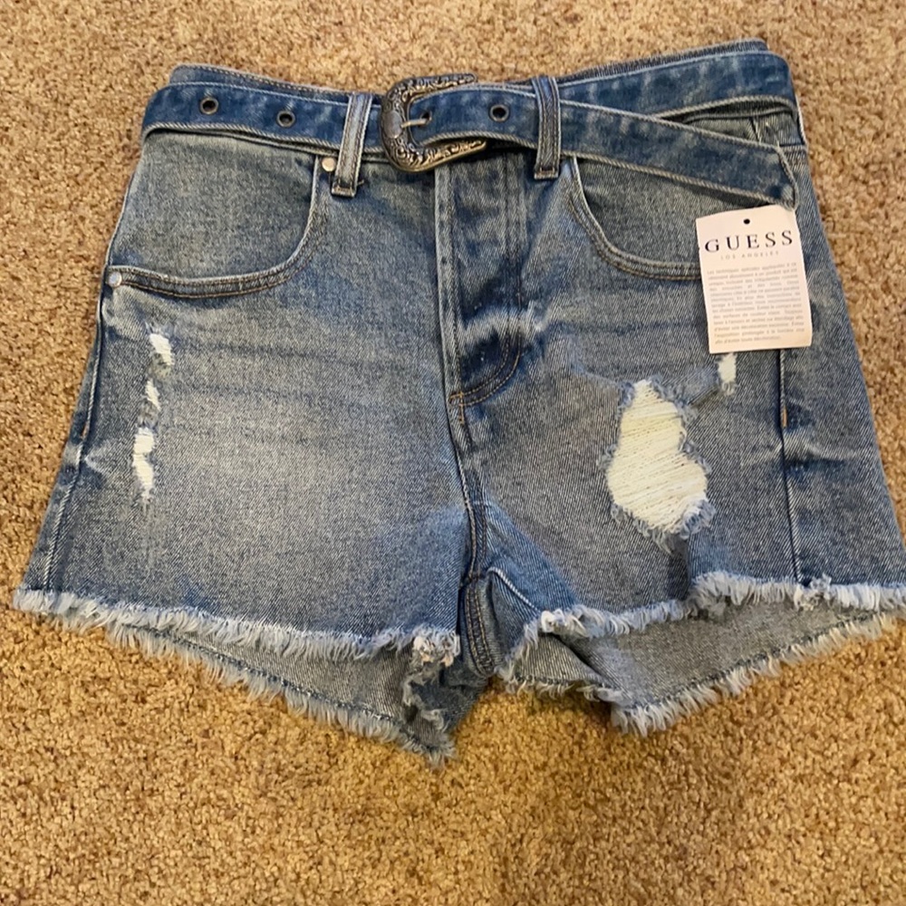 Women’s Guess size 26 Jean shorts